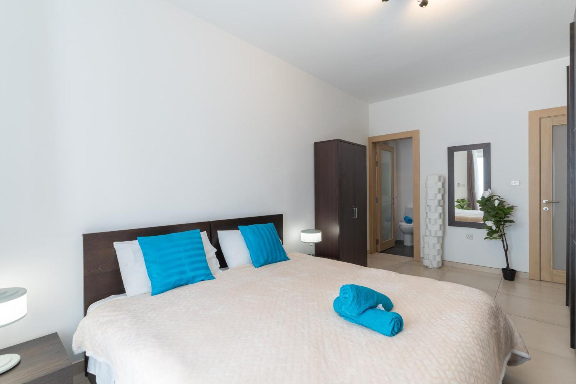 2 Bedroom In Central St Julians Prime Location In Paceville Apt 3 By Vaganza Saint Julian's Exterior foto
