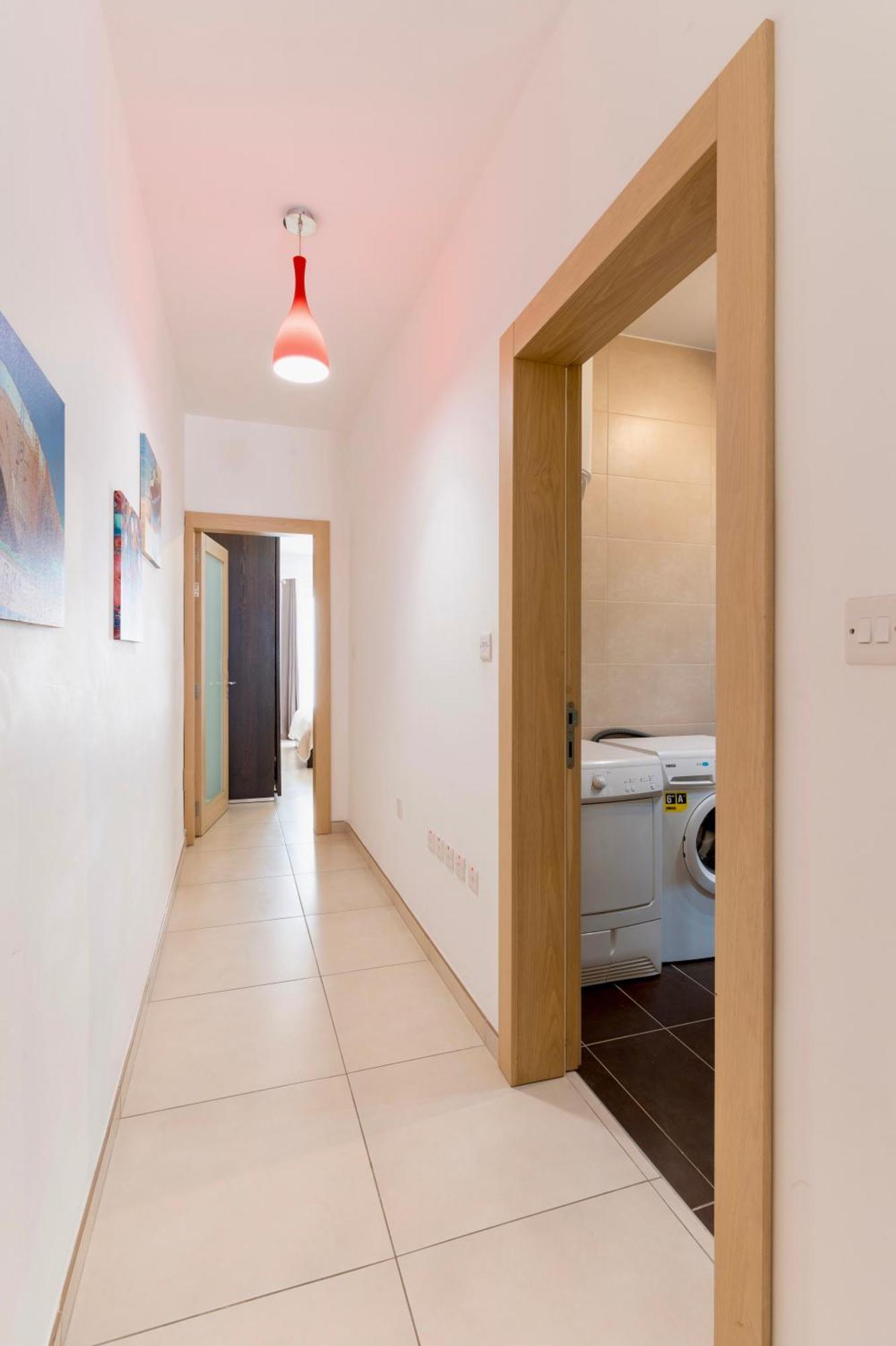 2 Bedroom In Central St Julians Prime Location In Paceville Apt 3 By Vaganza Saint Julian's Exterior foto